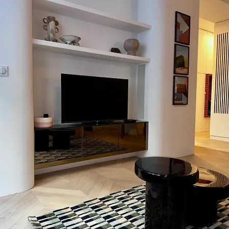 Berlioz - Splendid In Center Apartment