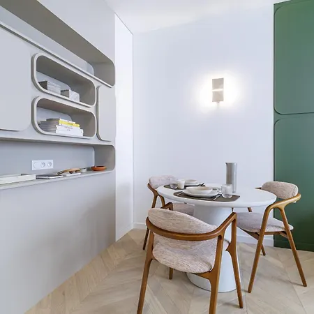 Berlioz - Splendid In Center *