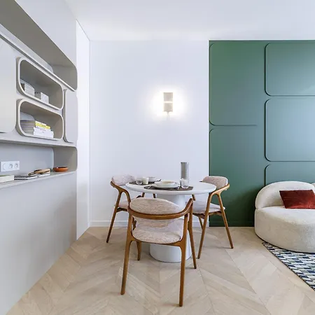 Berlioz - Splendid In Center Apartment